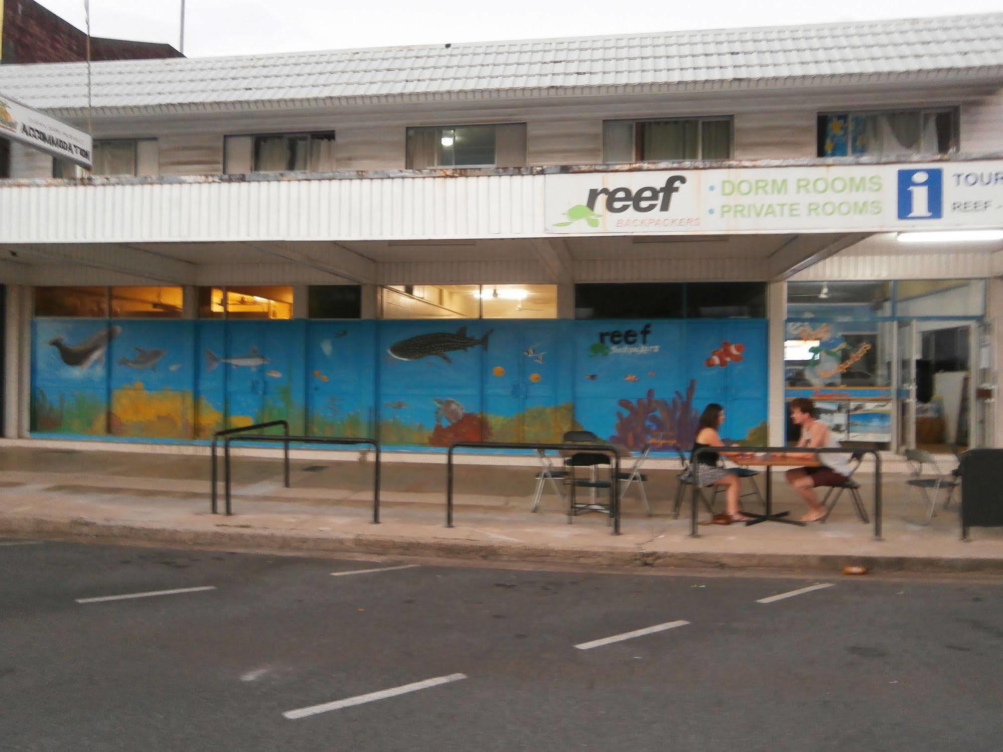 Хостел Reef Backpackers Кэрнс Экстерьер фото