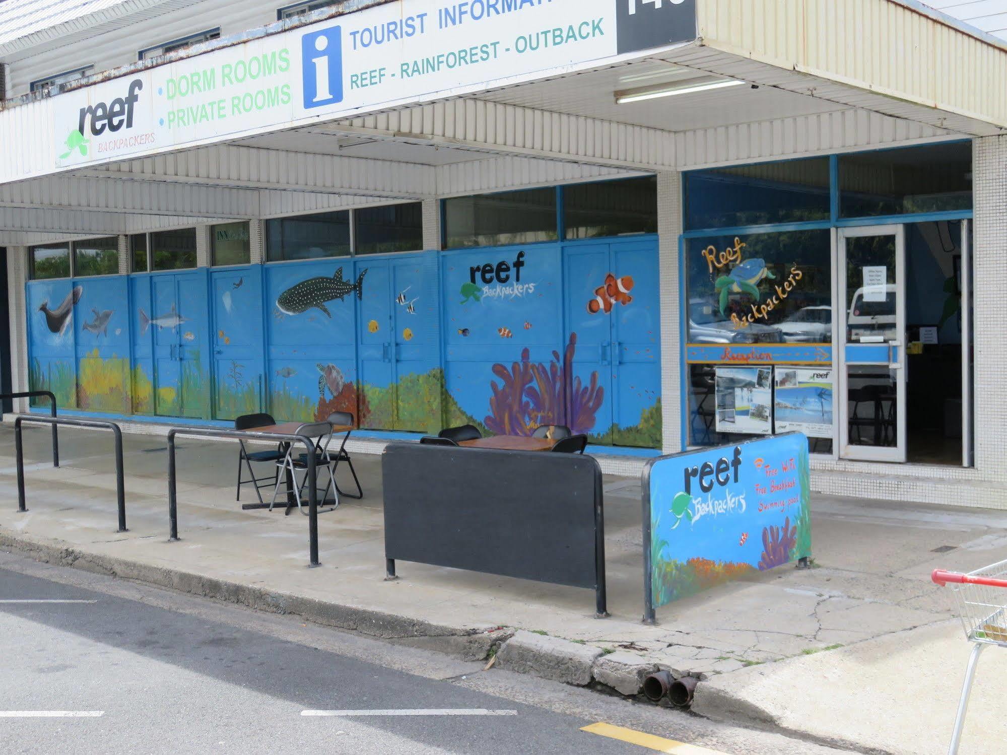 Хостел Reef Backpackers Кэрнс Экстерьер фото